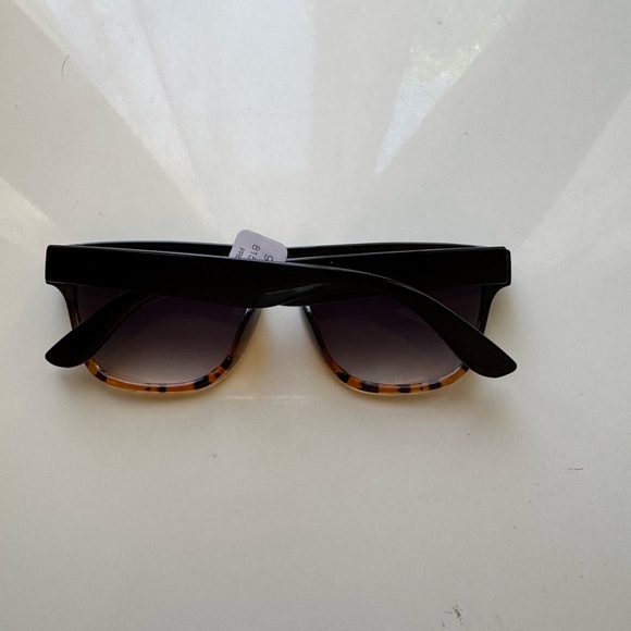 Free people Percy classic square Black and Brown Sunglasses main image 13